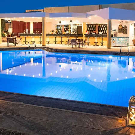 Hotel Holidays 3*
