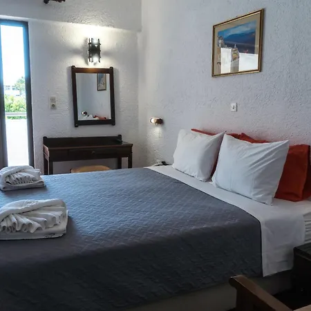 Hotel Holidays 3*